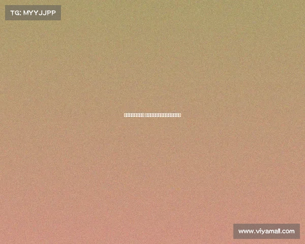 网球场上英勇拼搏 展现运动员不屈风采与荣耀瞬间